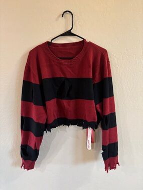 ROMWE Red and Black Striped Distressed Cropped Sweater